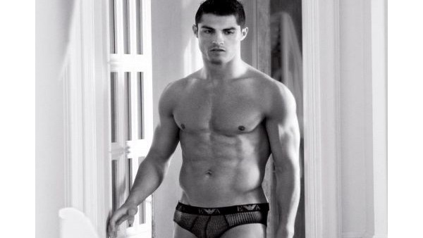 Cristiano Ronaldo iç çamaşırı oldu!