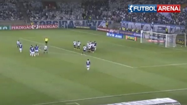 Baptista'dan usta işi frikik!