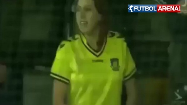 Kadın taraftar sevinci abarttı