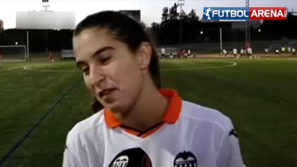 Valencialı güzelden çılgın röveşata!