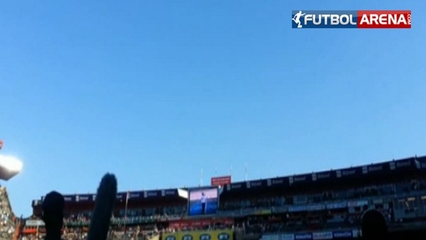 Uçak stadın üstünden geçerse