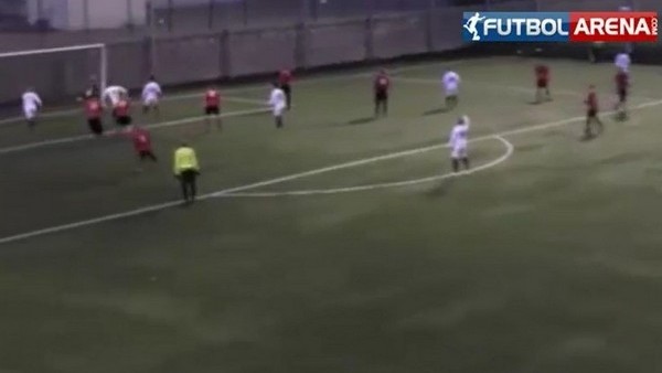 19'luk Fin'den müthiş rabona golü!