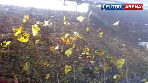 Dortmund taraftarından 'You'll never walk alone'