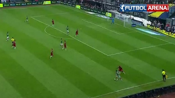 Çok uzaktan müthiş gökkuşağı vuruşu!