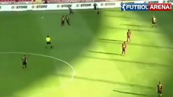 Hagi'den muhteşem bir pas!