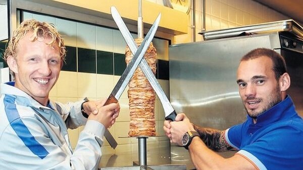 Sneijder ve Kuyt döner ustası oldu!
