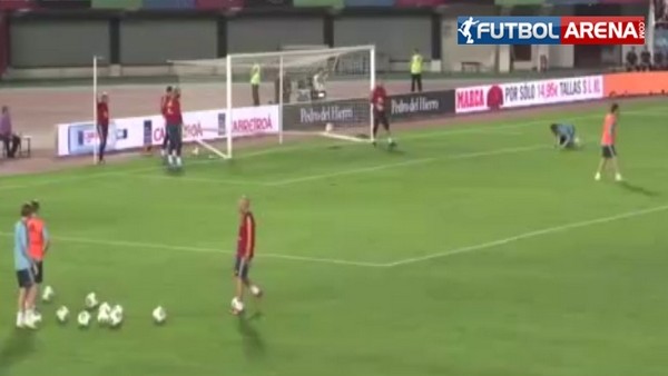 Sergio Ramos'tan antrenmanda müthiş gol!