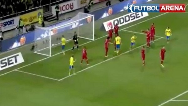 Ibra golü attı, Pepe'ye bağırdı!