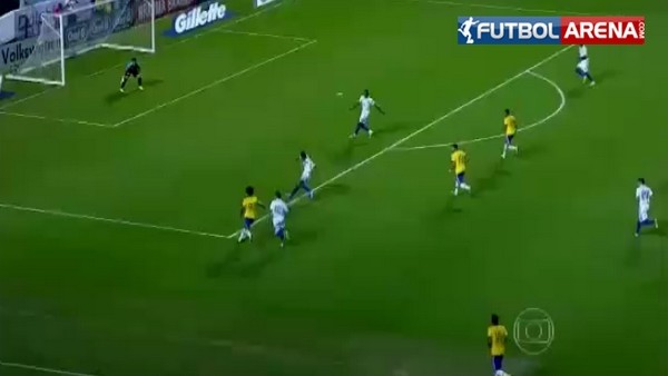 Sanki halı sahadalar! Hulk'tan harika gol!