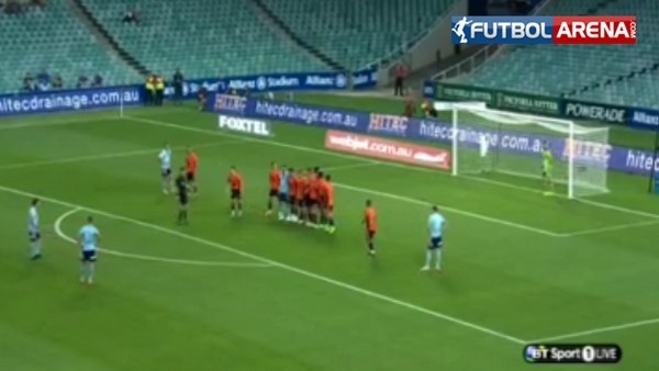 39'luk efsaneden müthiş frikik golü