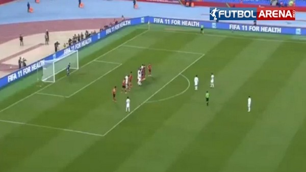 Ronaldinho efsanesi! Yine muhteşem frikik golü