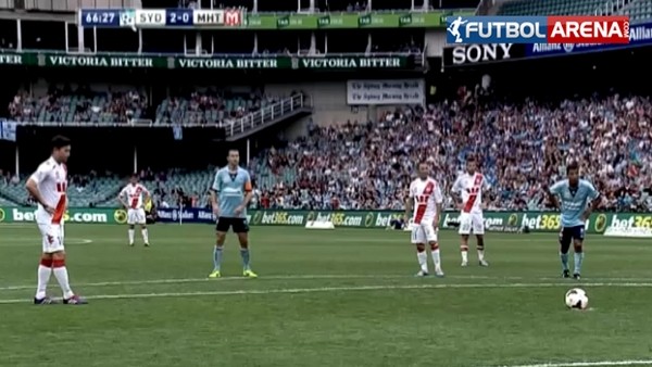 Harry Kewell penaltıyı kaçırdı!