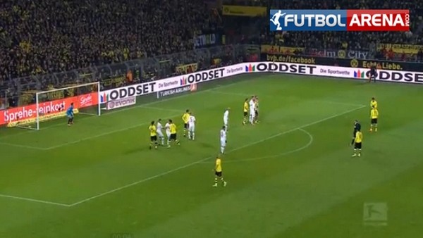 Nuri Şahin'den muhteşem frikik golü