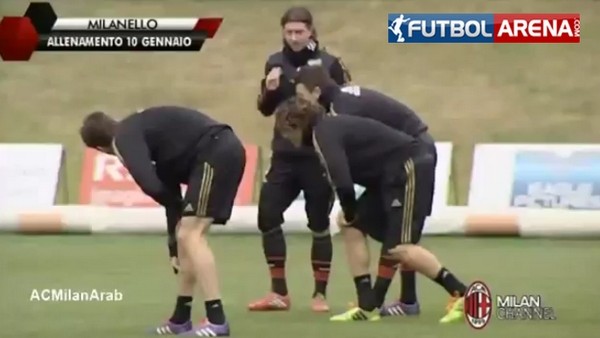 Milan idmanında Balotelli'den çılgın hareketler!