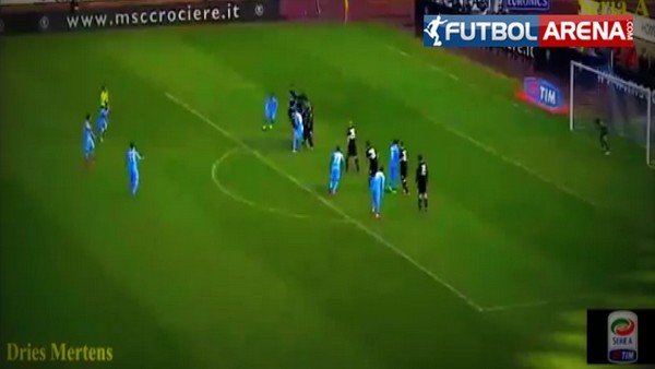 Mertens frikikten harika attı!