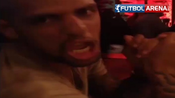 Romantik Melo | 14 Şubat'ta bakın ne yaptı...