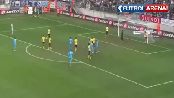 Sahaya öyle bir şey attılar ki! Herkes dondu kaldı...