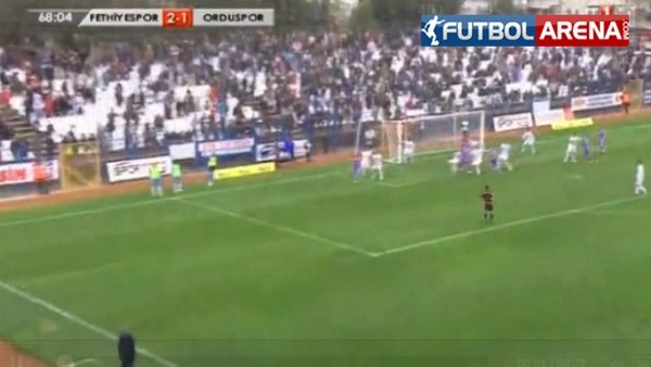 Orduspor'lu Anıl kornerden gol attı