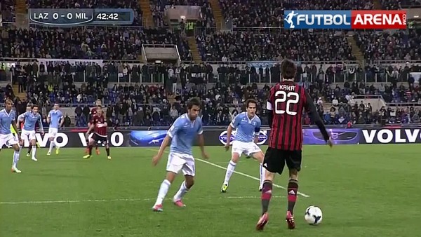 Kaka'dan ilginç gol!