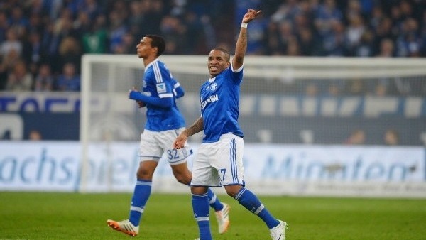 G.Saray'ın gözdesi Farfan'dan müthiş frikik