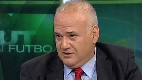 Ahmet Çakar canlı yayında muz yedi