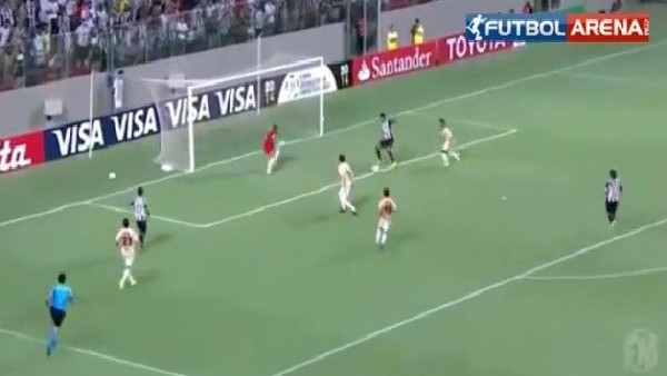 Eski Galatasaraylı Jo inanılmaz bir gol kaçırdı