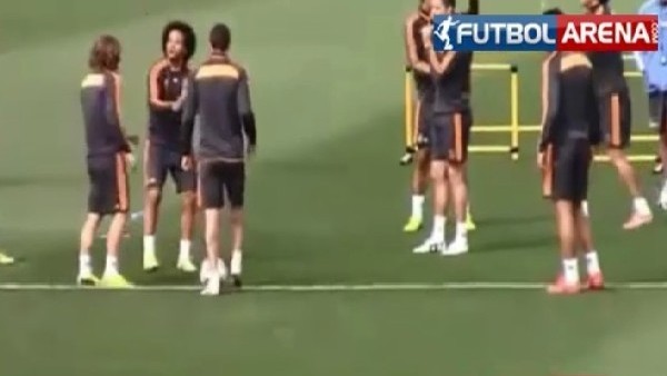 Pepe Marcelo'ya acımadı! Çalım şov...