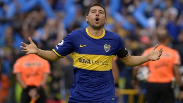 Riquelme 30 metreden attı