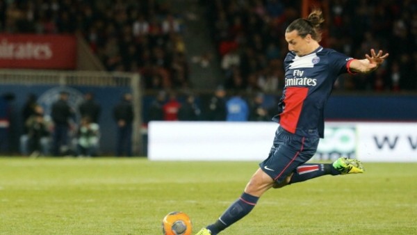 İbrahimovic inanılmaz gol kaçırdı!