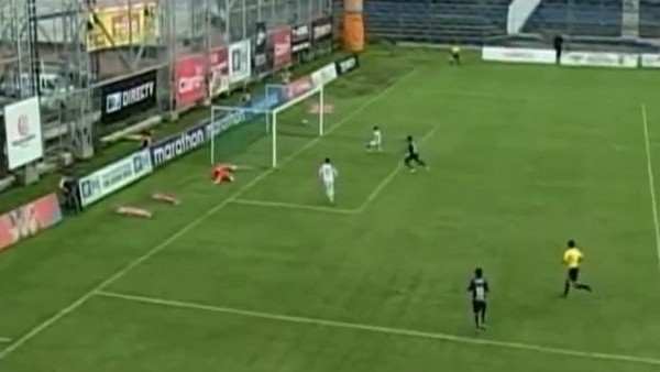 İmkanı olmayan bir gol! | Fizik kurallarına aykırı...