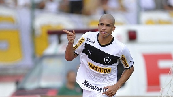 Cimbom'a Brezilyalı stoper