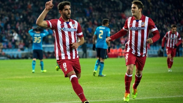 Raul Garcia dönerek müthiş attı!