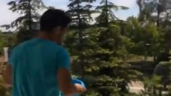 Diego Ribas'tan eşşek şakası!