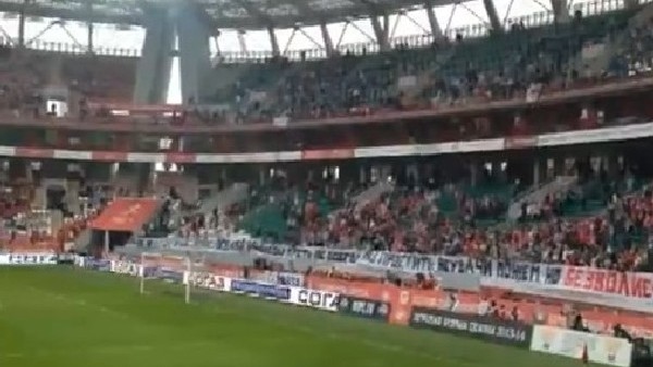 Ruslardan ilginç protesto!