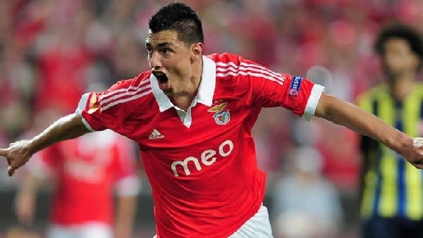 Trabzonspor Cardozo'yu bitiriyor