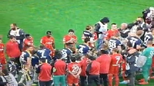 Karabükspor, F.Bahçe'yi alkışladı