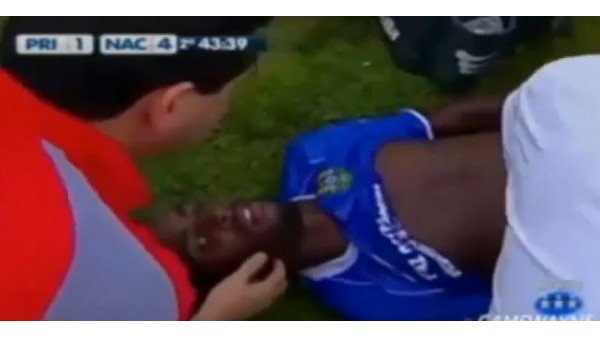 Kavgada bayılan Brezilyalı oyuncu korkuttu!