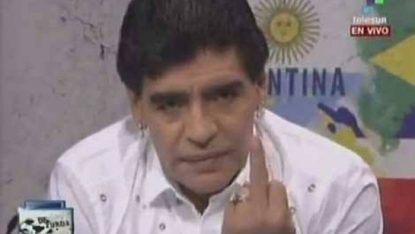 Maradona'dan şok hareket!