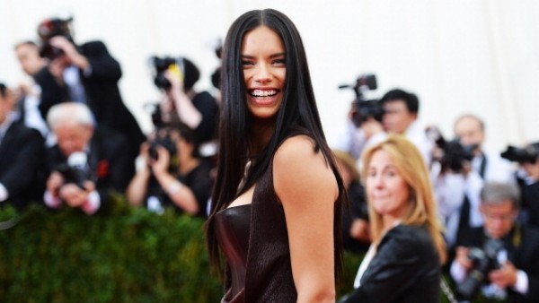 Adriana Lima top sektirirse...