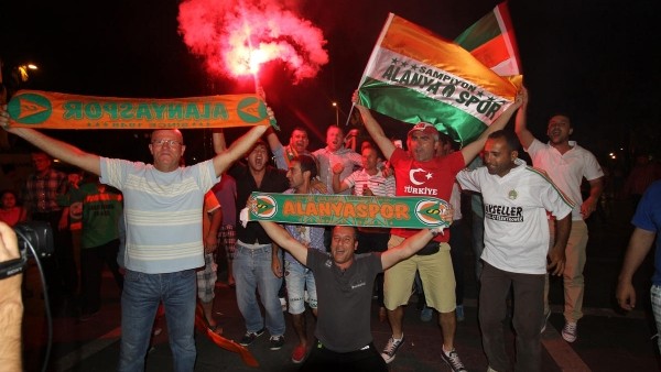 Alanyaspor'da PTT 1. Lig sevinci