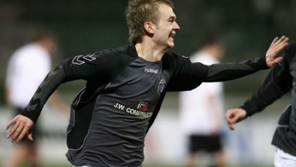 Centilmenlik yapayım derken golü attı!