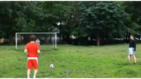 Bakın penaltıyı nereye attı! Komedi...