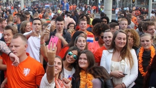 Hollanda'da ikinci tur sevinci