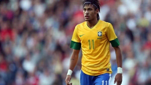 Neymar'dan muhteşem frikik golü