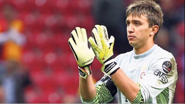 Galatasaray'dan Muslera için doğum günü klibi