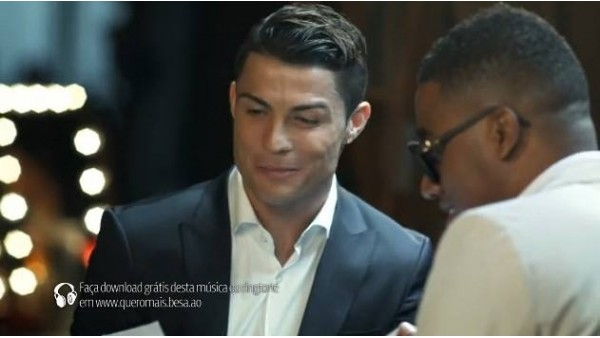 Cristiano Ronaldo şarkı söylerse!