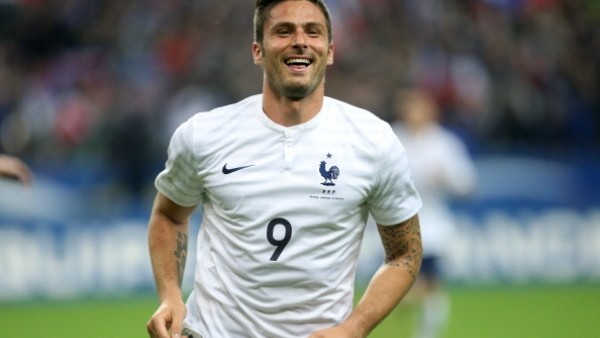 Giroud kalecinin canına kastetti!