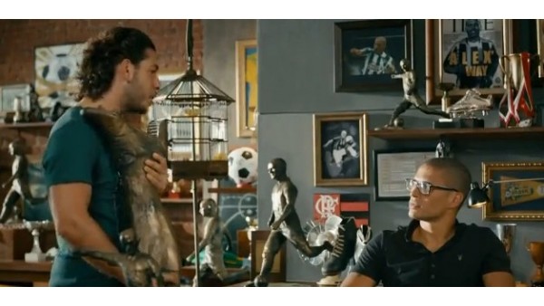 Alex'ten Muhteşem Reklam