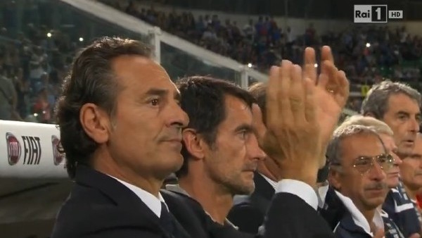 Prandelli bu hareketiyle gönüllerde taht kurmuştu!