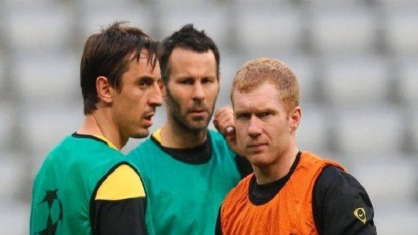 Ryan Giggs, Scholes ve Neville'in taktik çalışması...
